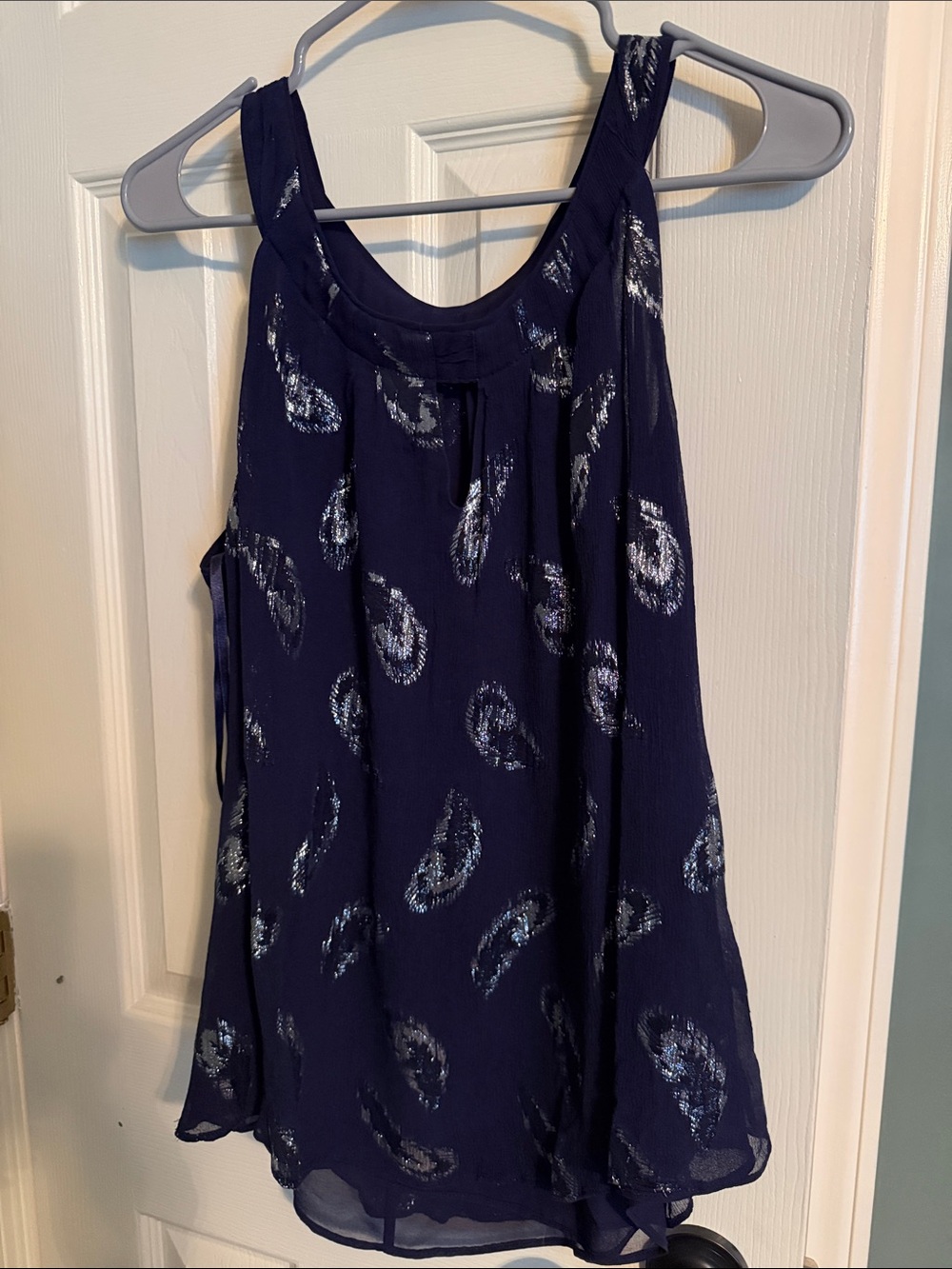 White House black market Women’s Navy Blue Printed Sleeveless Tank Top